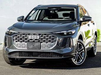 2026 Audi Q5 quattro Premium front facing
