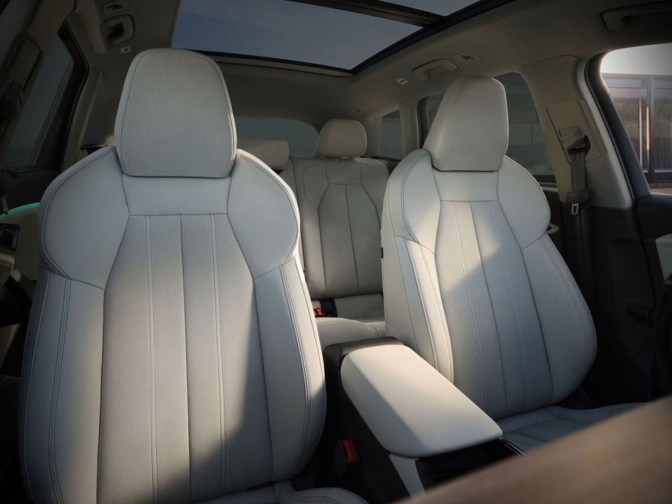 Interior view of Audi Q6