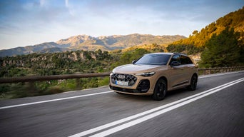 Front view of the Q5