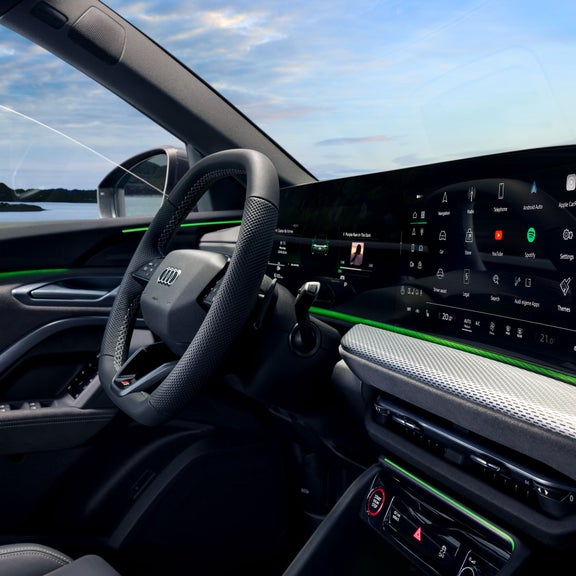 View of the Audi virtual cockpit in the Audi Q5.