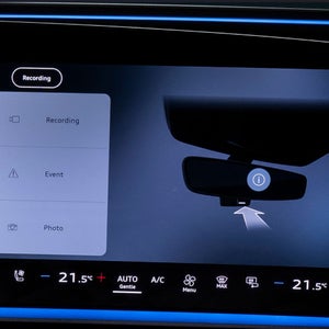 View of the Audi MMI screen displaying the Dashcam settings.