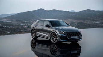 Side view of the Audi RS Q8