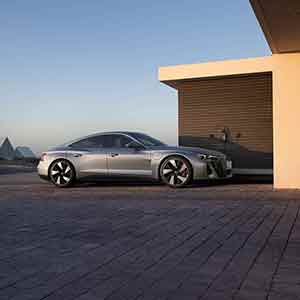 Side view of an Audi S e-tron GT