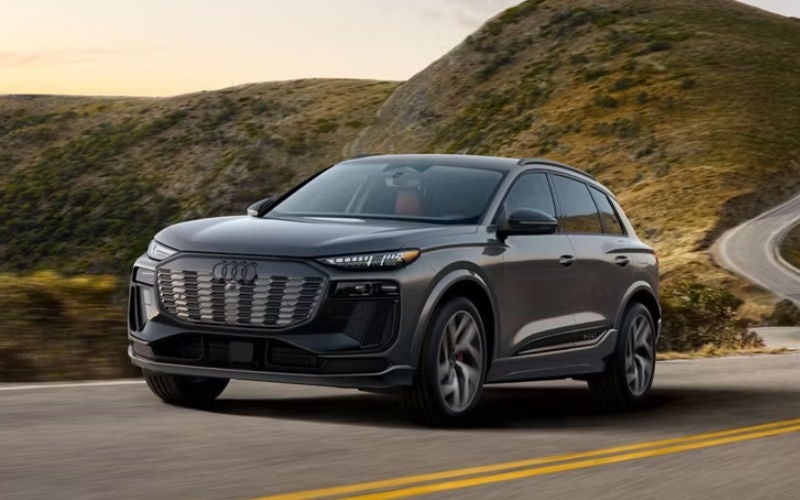 Lamont, CA - 2025 Audi Q6 e-tron's Mechanical