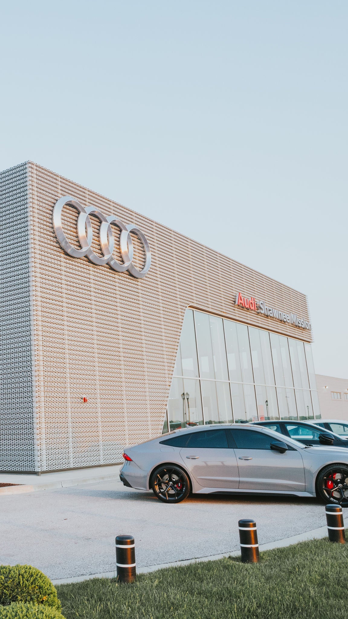 Left Side of The Audi Shawnee Mission Dealership
