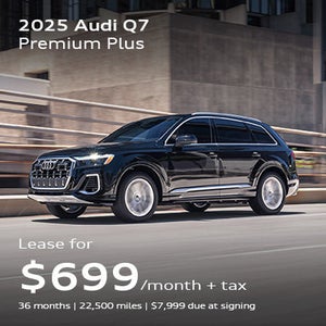 Angled profile of 2025 Audi Q7 parked