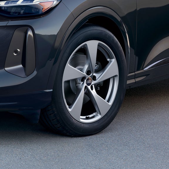 Close-up of the folding rear-seats in the Audi Q5.