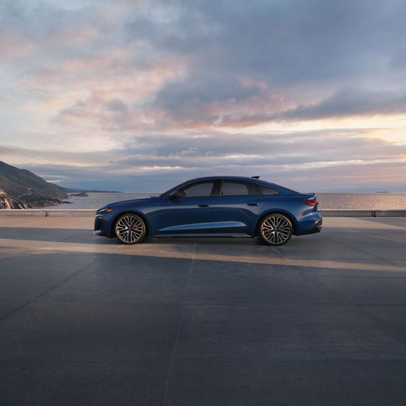 Side profile of the all-new Audi S5.