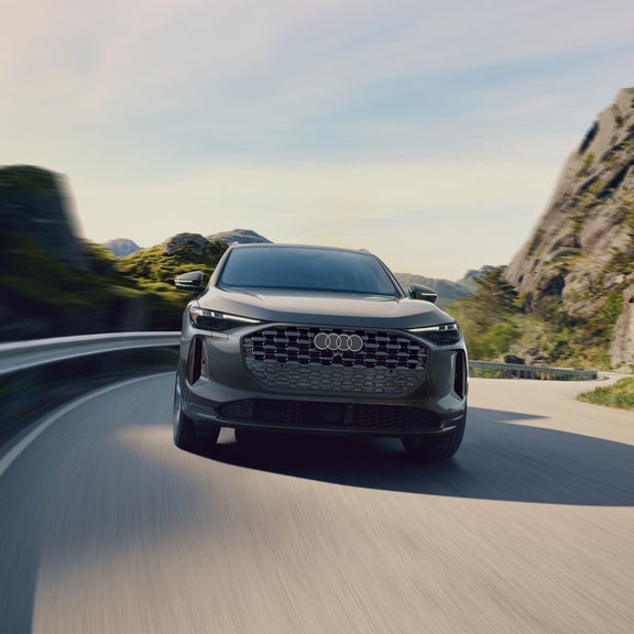 Front view of the Audi Q5 accelerating. 