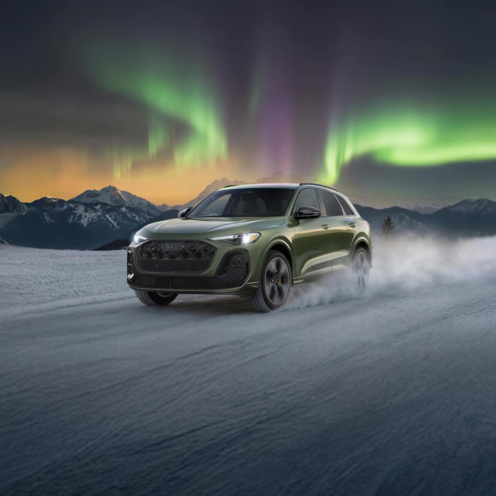 Side profile of an Audi SQ7.