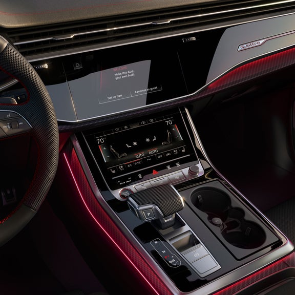 Close-up of the MMI® touch response system in the Audi SQ8.