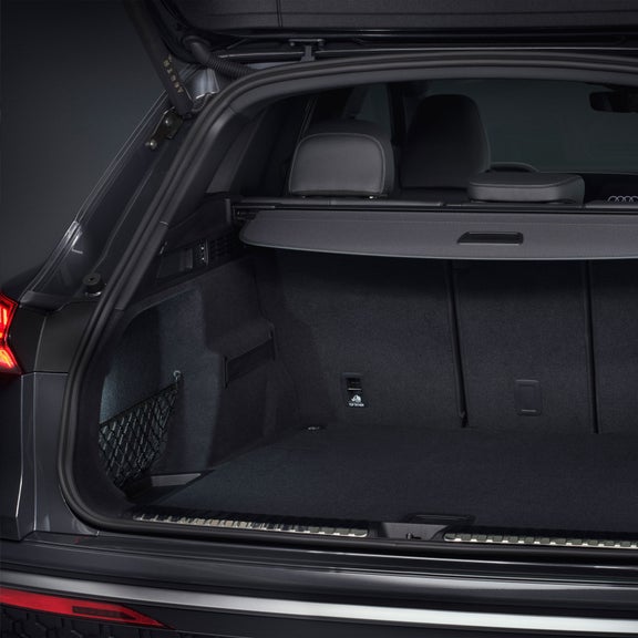 Close up on trunk of the Audi Q5.