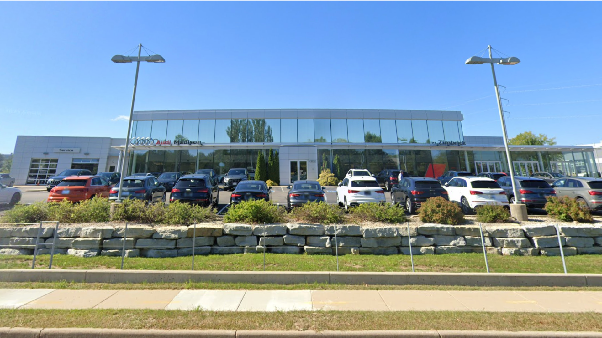 Audi Madison Exterior View