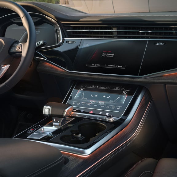 Close-up of the MMI touch response system in the Audi Q8.