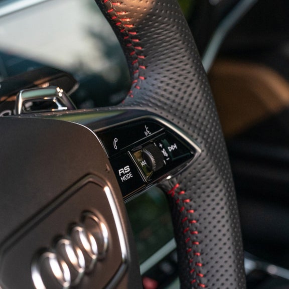 Close up of the RS Mode button in the Audi RS 7 performance.