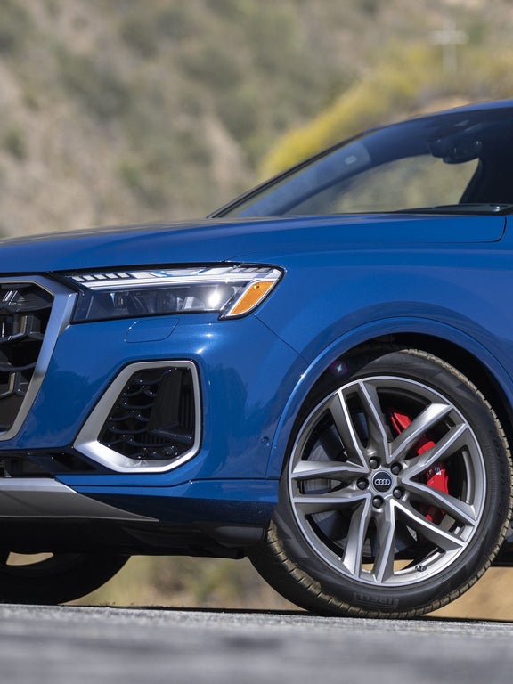 2026 Audi SQ7 L-shape Singleframe grille detail at Audi Sewickley