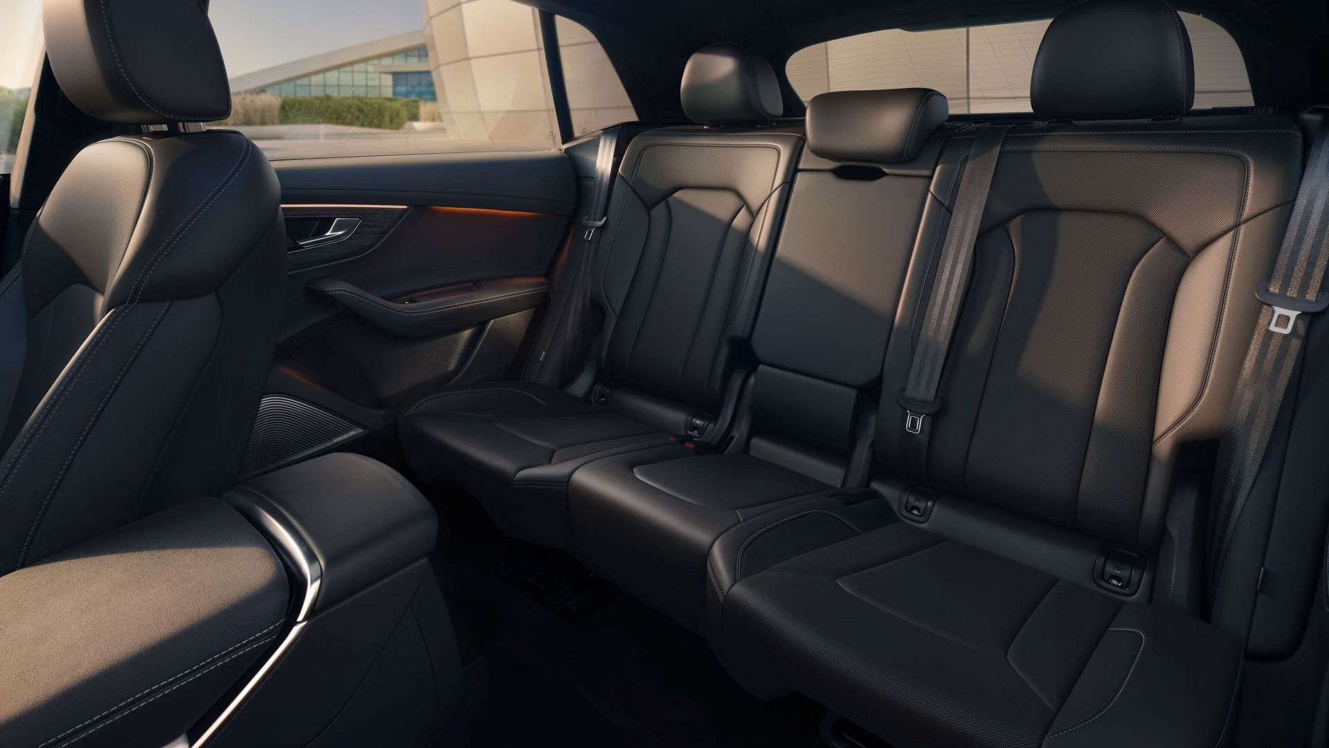 Back seat interior of Audi Q8