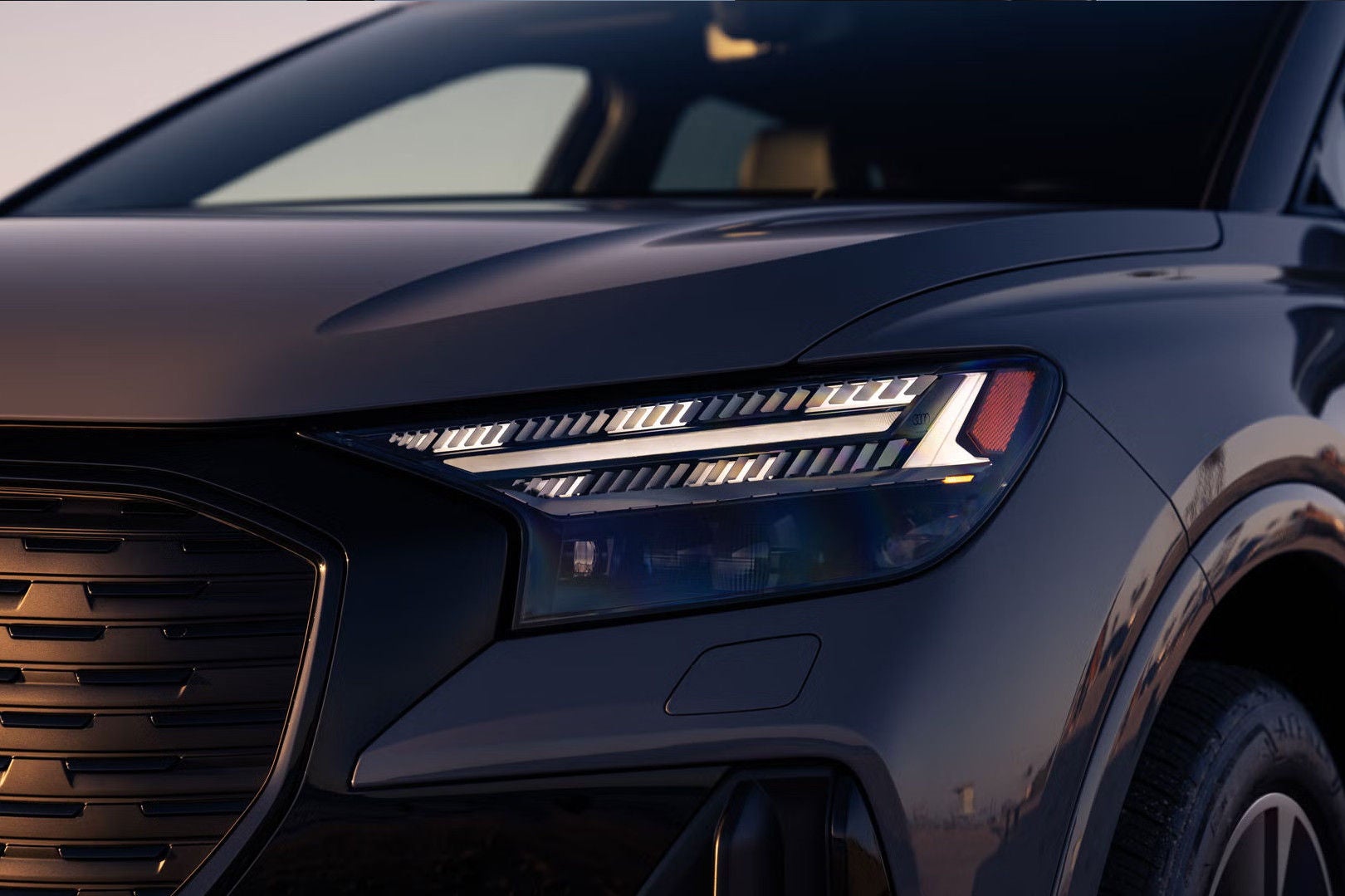 A Look That Stands Out in a Simple Way