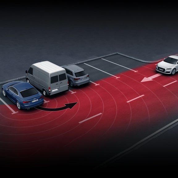 Demonstration of the park assist feature on the Audi Q5 Sportback.