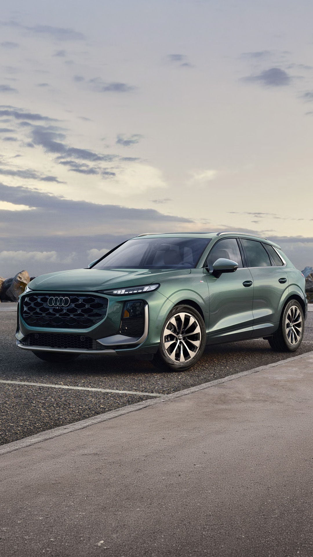 3/4 front view of the Audi Q3