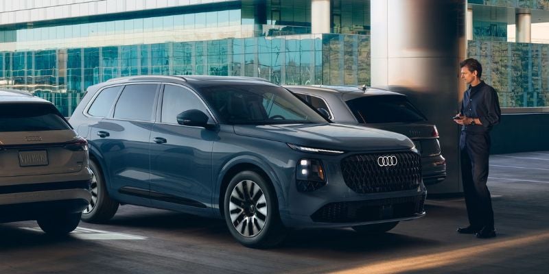 See the 2025 Audi Q5 in Madison, WI | Features Review