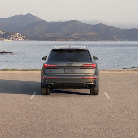 Rear view of an Audi SQ7 parked. 