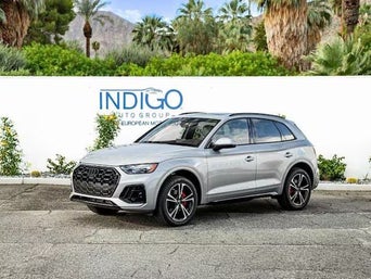 Pre-Owned 2025 Audi Q5 front facing