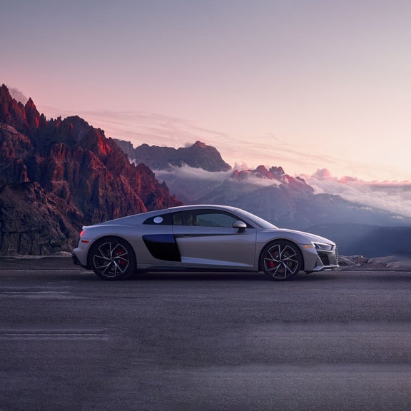 Side profile of the Audi R8 Coupe.