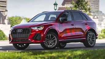 Vue de trois quarts d’une Audi Q3.