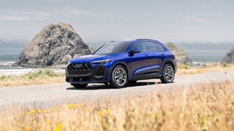 Three quarter view of the 2027 Audi Q5