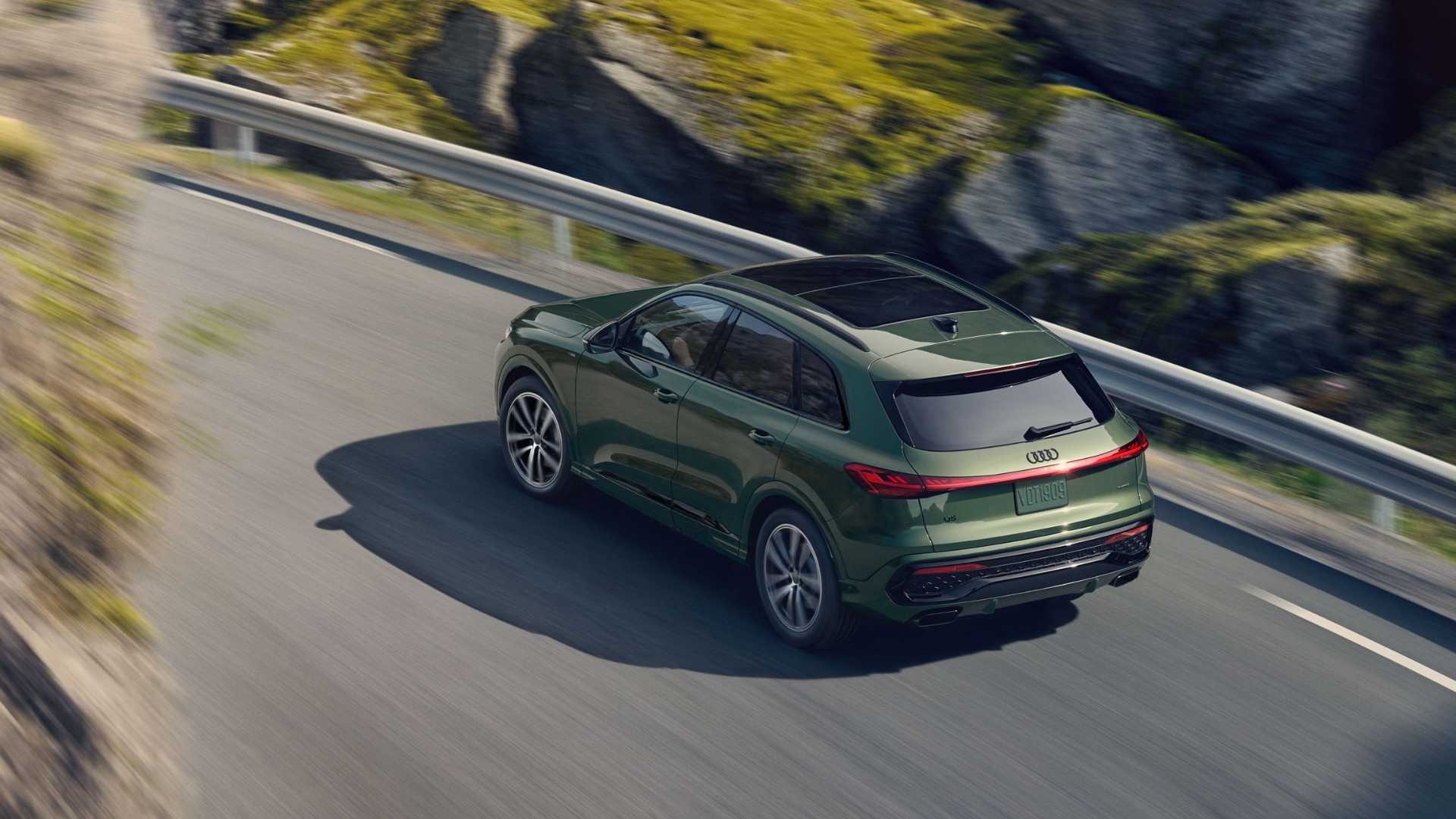 How Does the Audi Q5 Compare to Other Compact Luxury SUVs