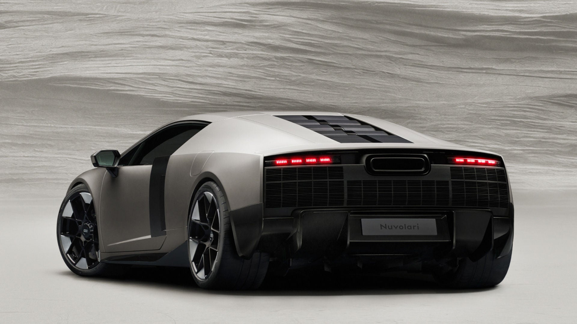 Three-quarter rear view of the Audi Nuvolari.