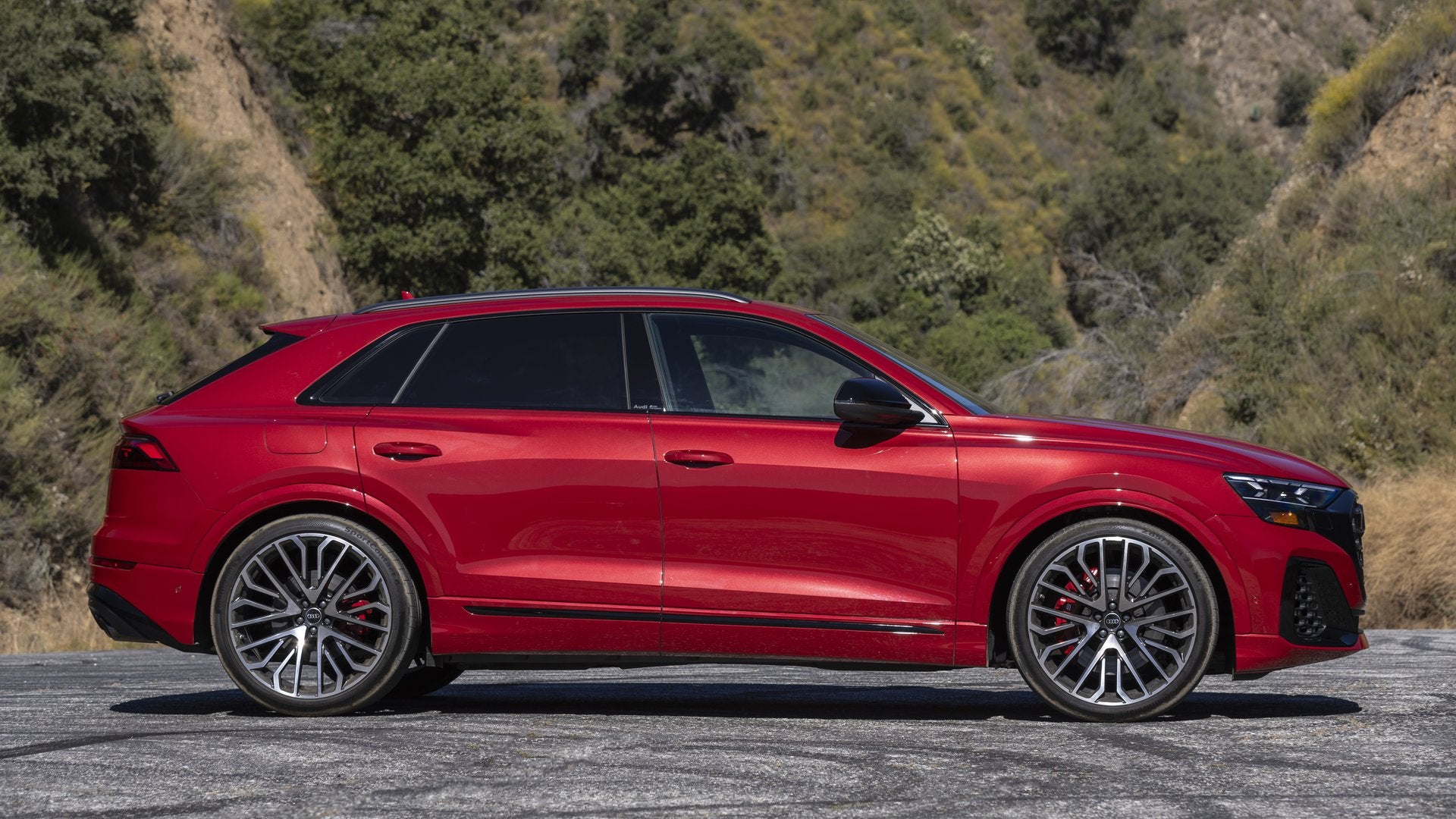2026 Audi SQ8 profile.
