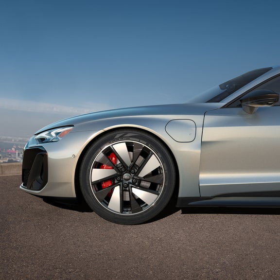 Side view of the Audi S e-tron GT. 