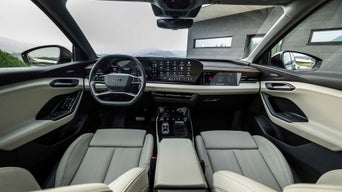 Q6 etron media display