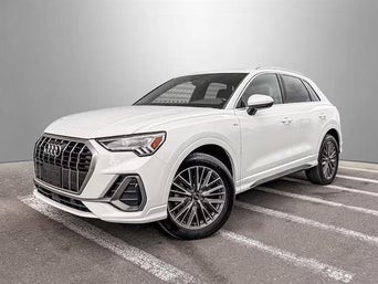 2023 Audi Q3 SUV Technik 45 TFSI quattro tiptronic