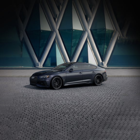 Side profile of an Audi RS 7 Sportback.