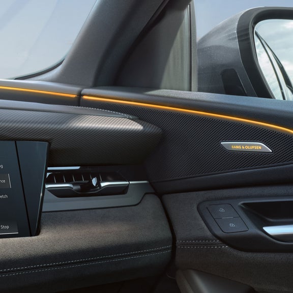 Close-up of the Bang & Olufsen® system in the Audi SQ6 Sportback e-tron.
