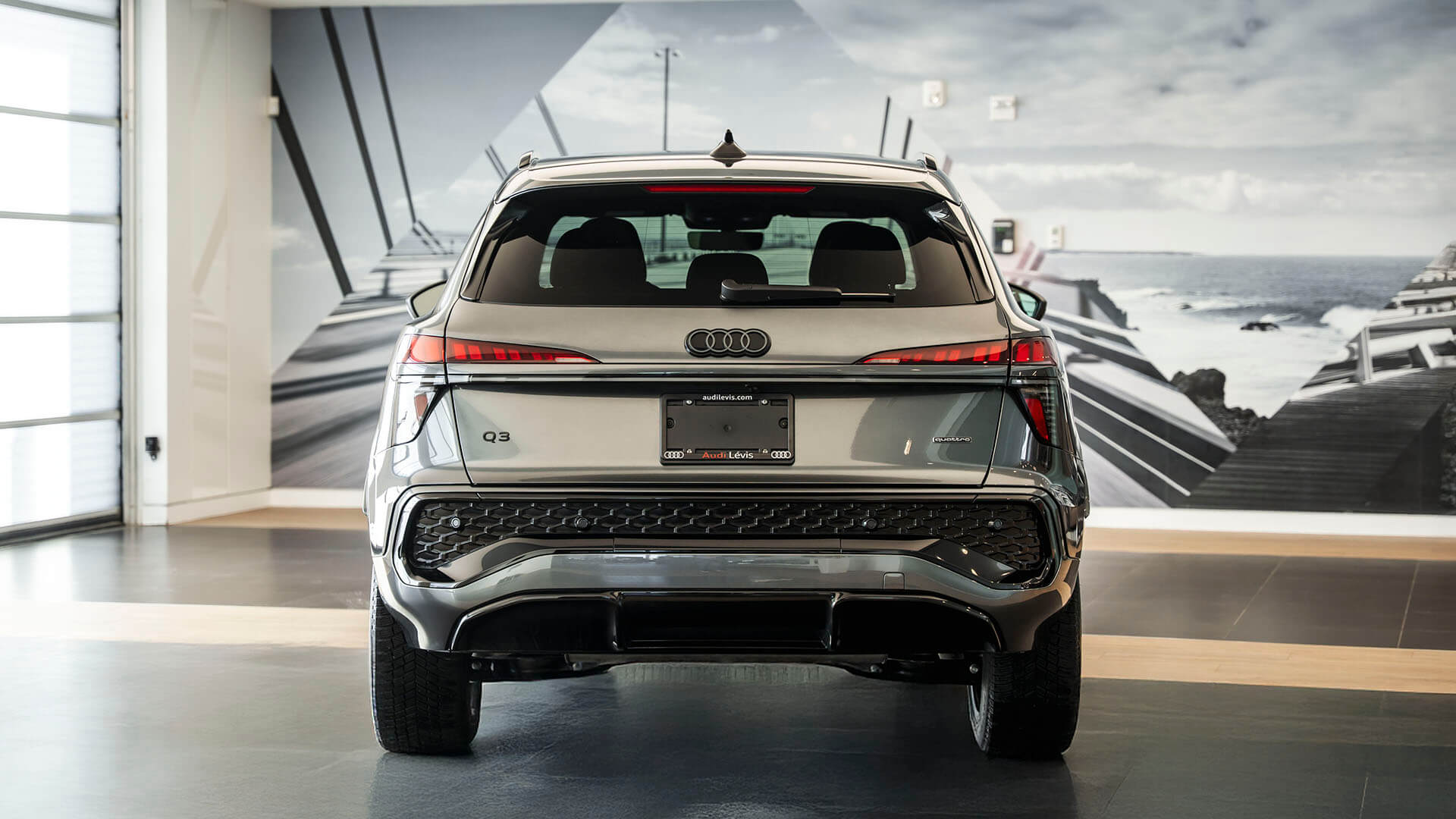 La vue arrière du tout nouveau Audi Q3 chez Audi de Québec.
