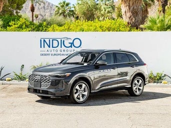 front facing 2025 Audi Q5 parked