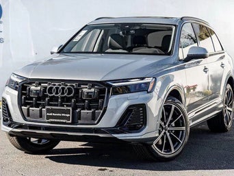 2026 Audi Q7 45 front parked