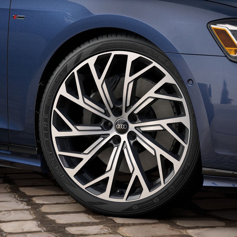 Close up on tire on the Audi A8.