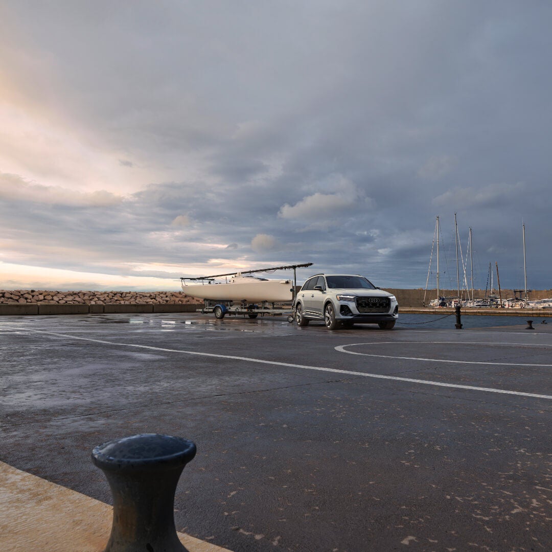 2026 Audi Q7 Exterior Pulling Boat
