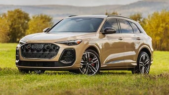 Vue de trois quarts d’une Audi Q5.