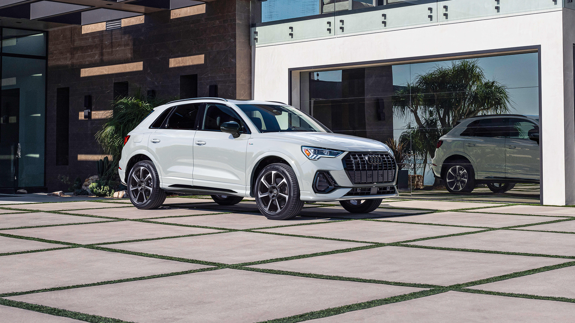 Audi Q3 Front Angle