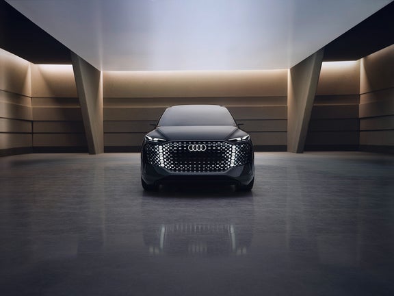 Front view of the Audi urbansphere concept with illuminated LEDs.