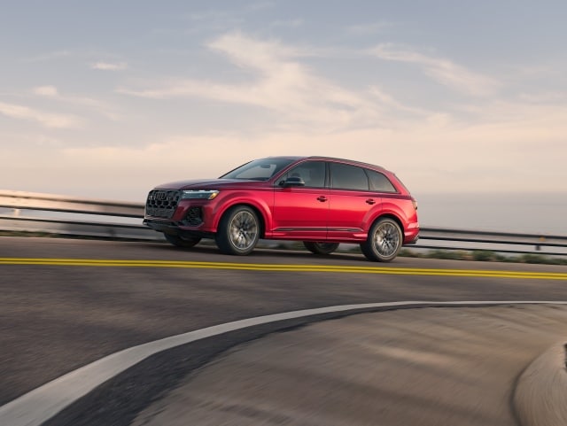 Audi SQ7 highway driving