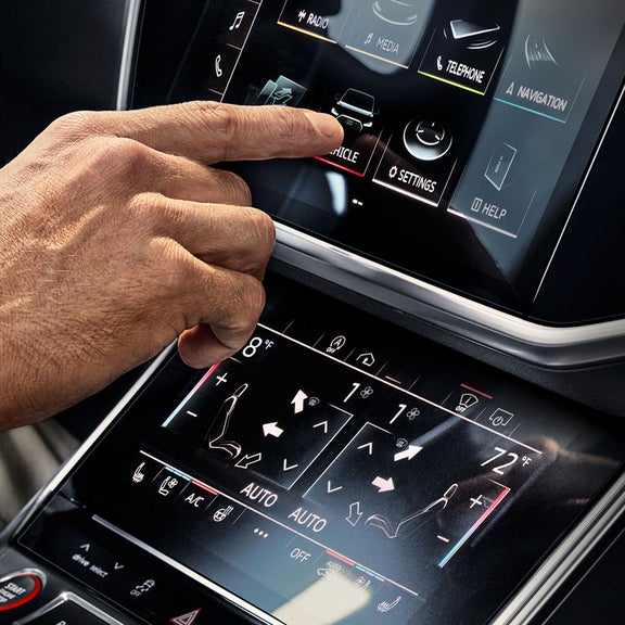Close-up of the MMI® touch response system in the Audi S7.