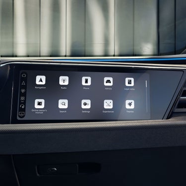 Image of the passenger display screen in the Audi SQ5 Sportback.
