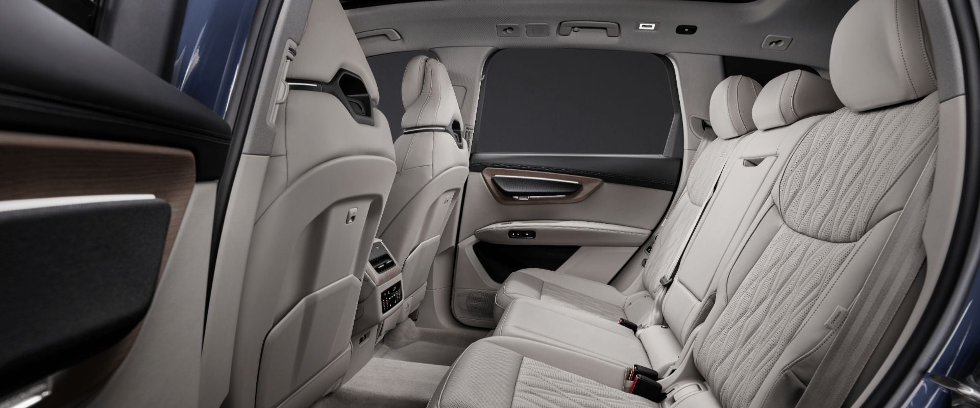 Audi Q7 interior